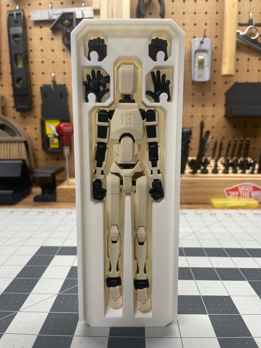 Dummy 13 case, With Dummy 13 %125 scale